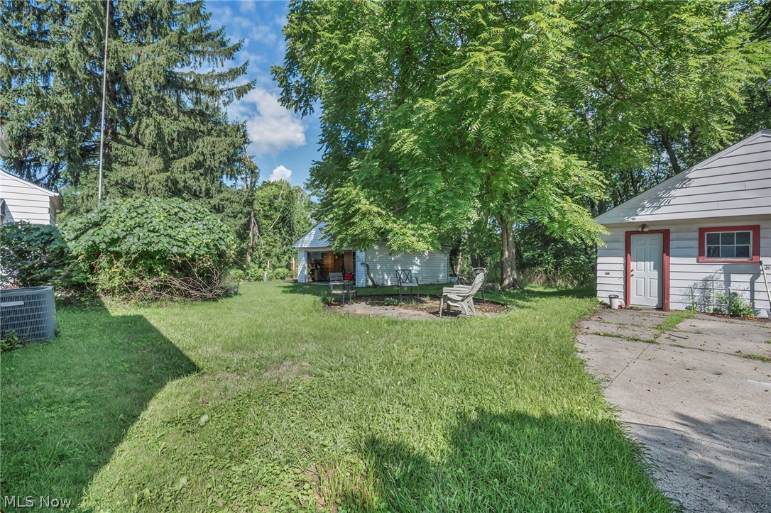 15805 Grant Avenue Maple Heights OH 44137