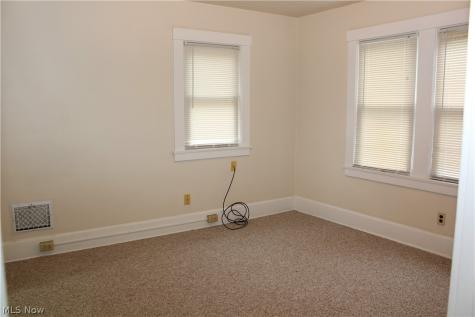 323 S Hazelwood Avenue Youngstown OH 44509