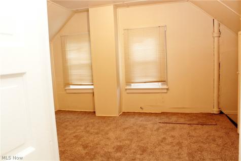 323 S Hazelwood Avenue Youngstown OH 44509