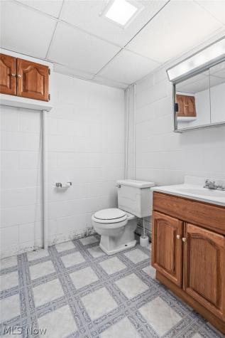 229 Kennedy Street Louisville OH 44641
