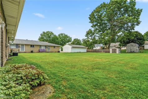 229 Kennedy Street Louisville OH 44641