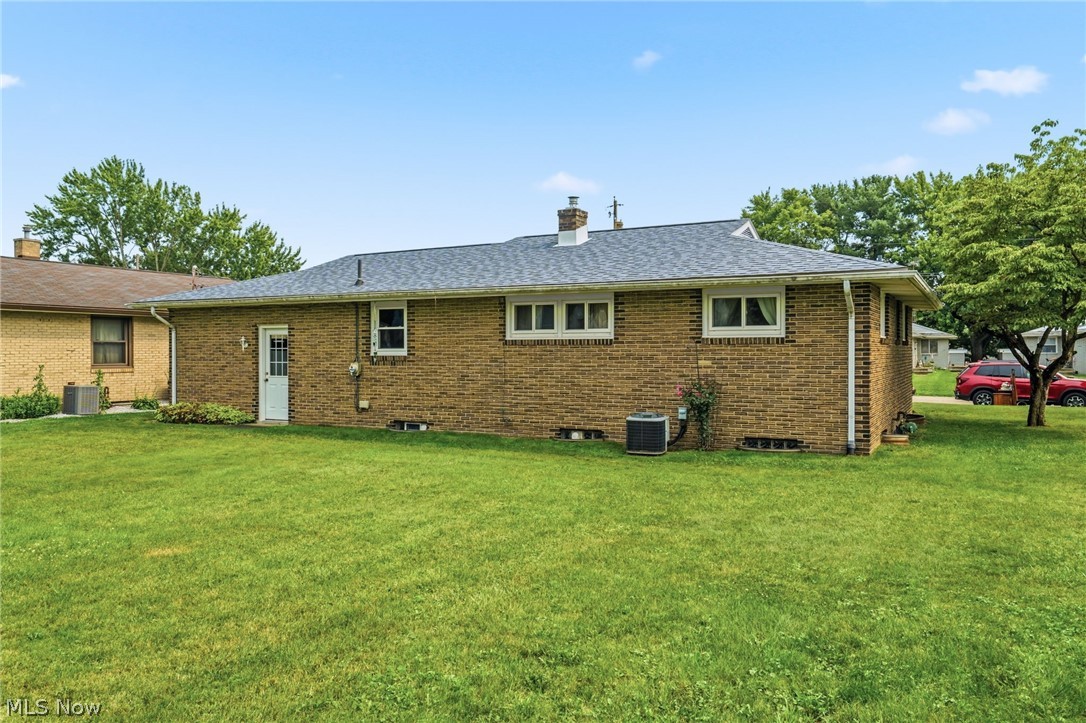 229 Kennedy Street Louisville OH 44641