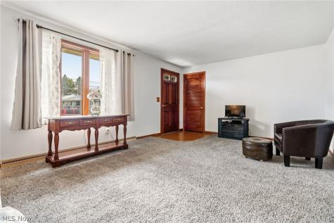 229 Kennedy Street Louisville OH 44641