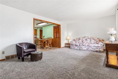 229 Kennedy Street Louisville OH 44641