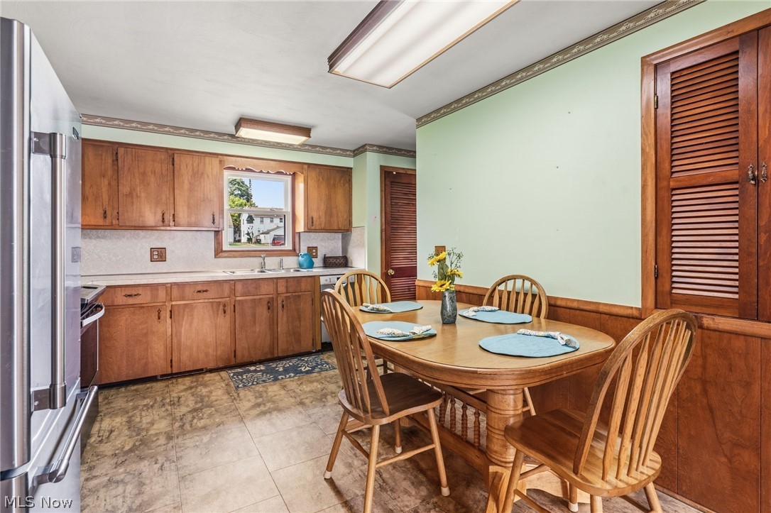 229 Kennedy Street Louisville OH 44641