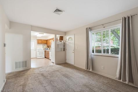2568 9th Court Cuyahoga Falls OH 44221