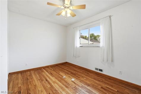 4728 Brookhigh Drive Brooklyn OH 44144