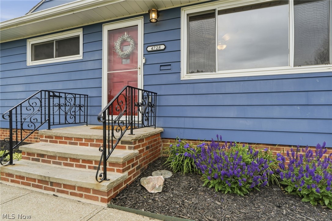 4728 Brookhigh Drive Brooklyn OH 44144