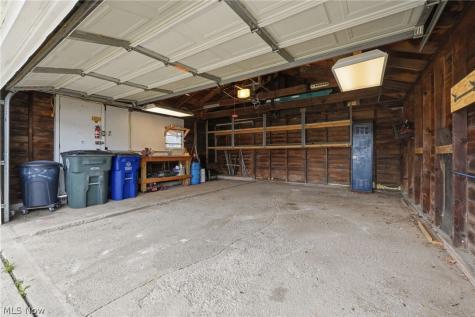 4728 Brookhigh Drive Brooklyn OH 44144