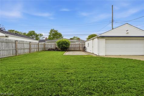 4728 Brookhigh Drive Brooklyn OH 44144