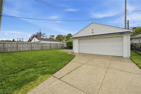 4728 Brookhigh Drive Brooklyn OH 44144
