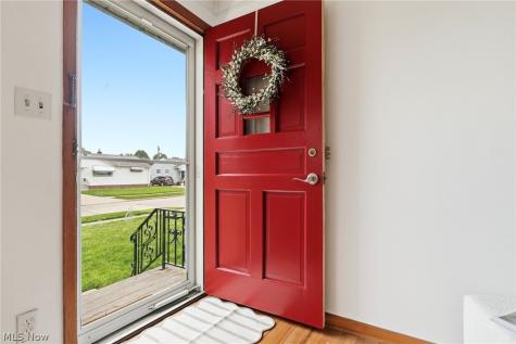 4728 Brookhigh Drive Brooklyn OH 44144