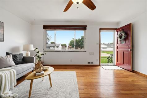 4728 Brookhigh Drive Brooklyn OH 44144