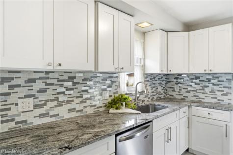 4728 Brookhigh Drive Brooklyn OH 44144