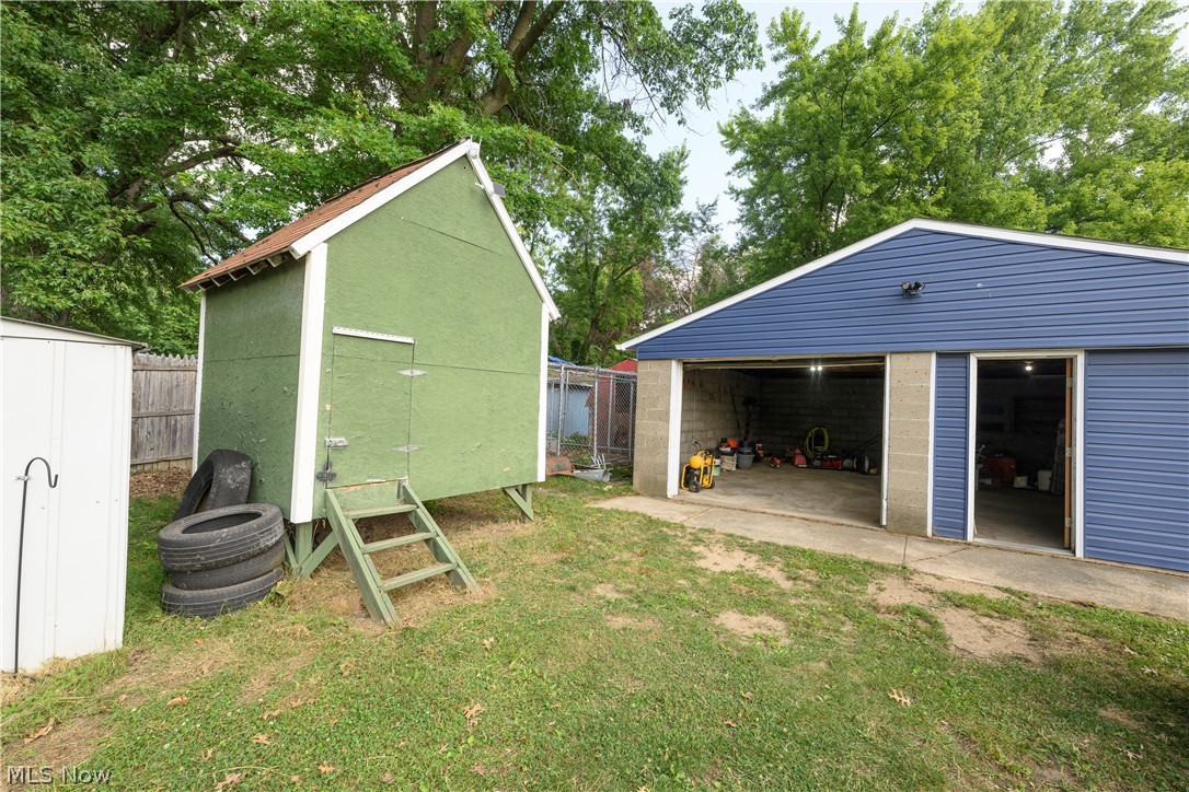1743 Raber Road Green OH 44685