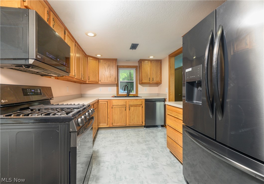 1743 Raber Road Green OH 44685