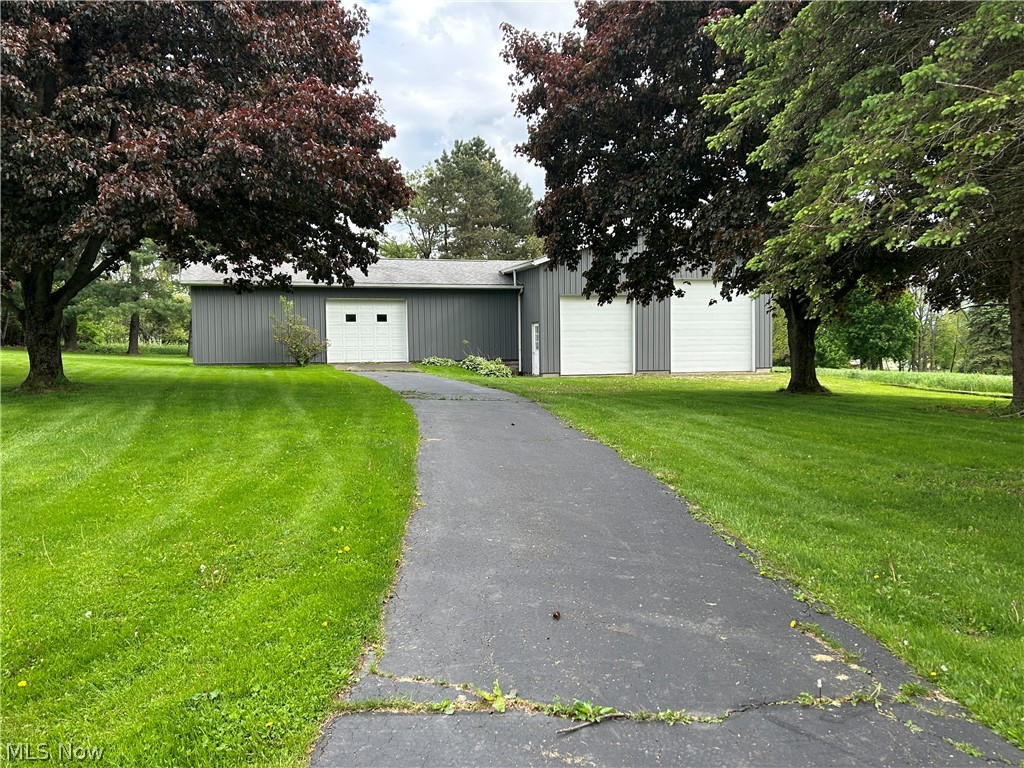 4446 S Carr Road Apple Creek OH 44606