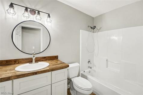 2000 Heron Glen Court Macedonia OH 44056