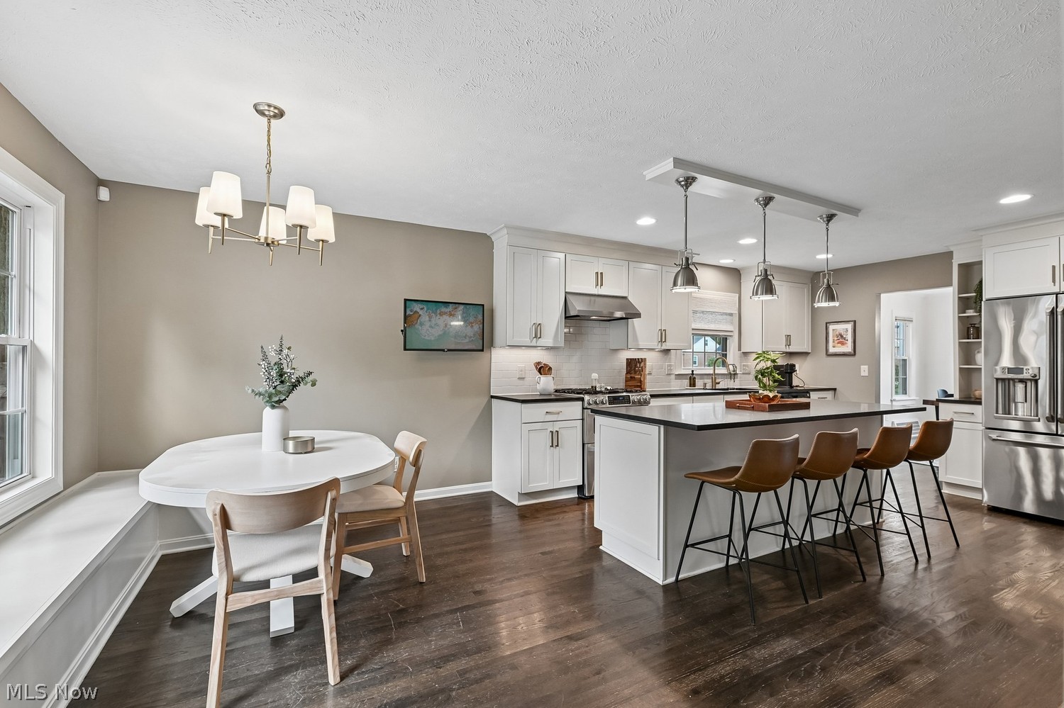 23727 Russell Road Bay Village OH 44140
