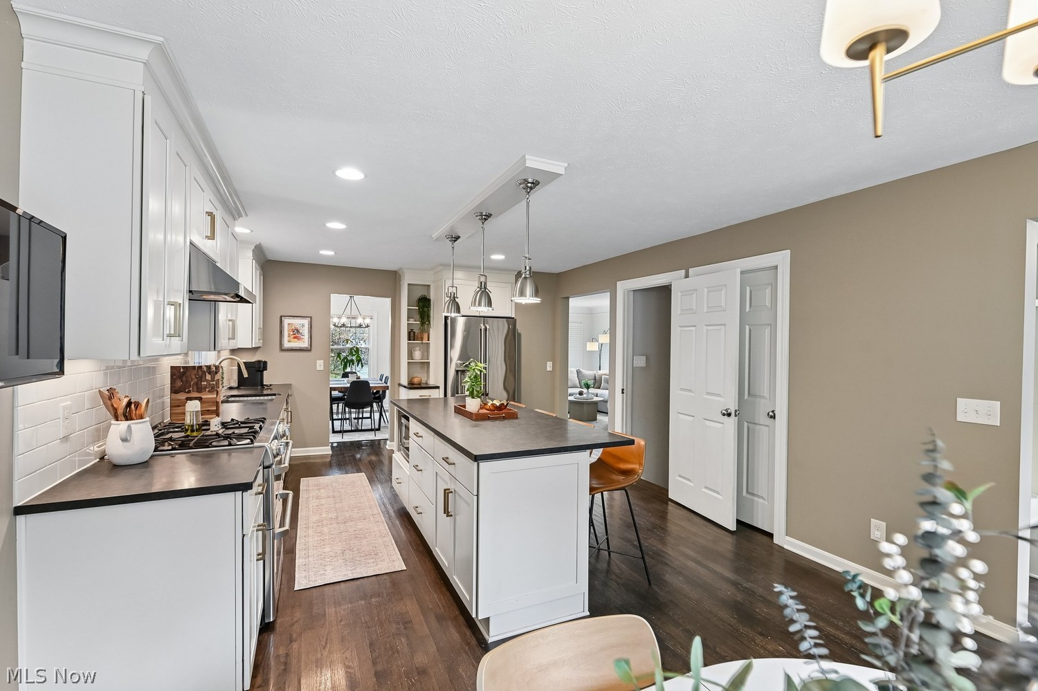 23727 Russell Road Bay Village OH 44140