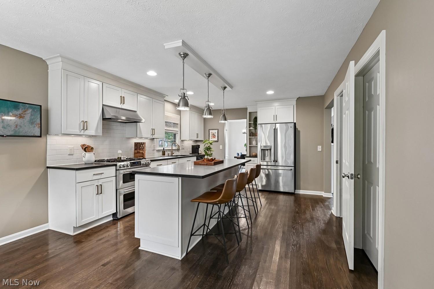 23727 Russell Road Bay Village OH 44140