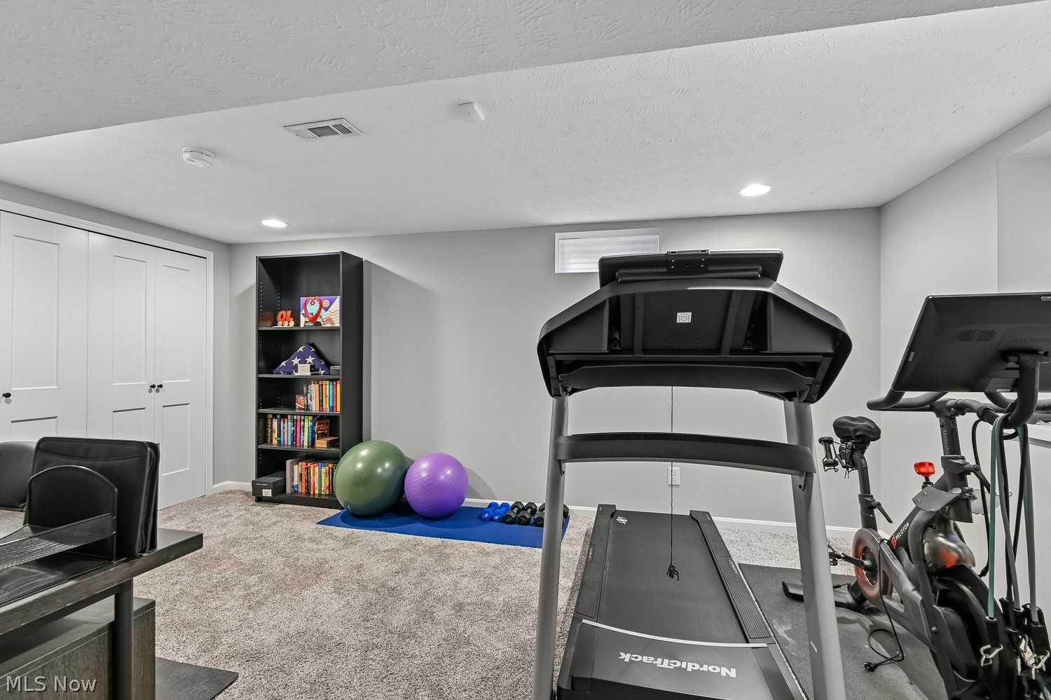 23727 Russell Road Bay Village OH 44140