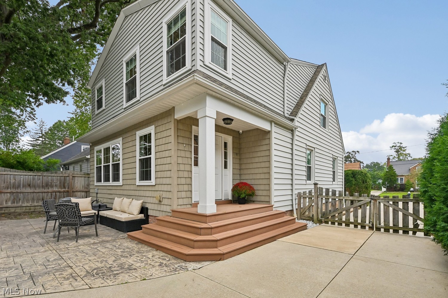 23727 Russell Road Bay Village OH 44140