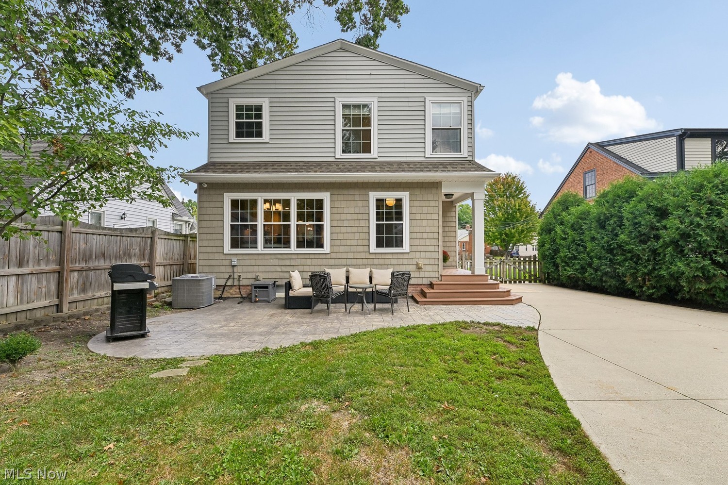 23727 Russell Road Bay Village OH 44140