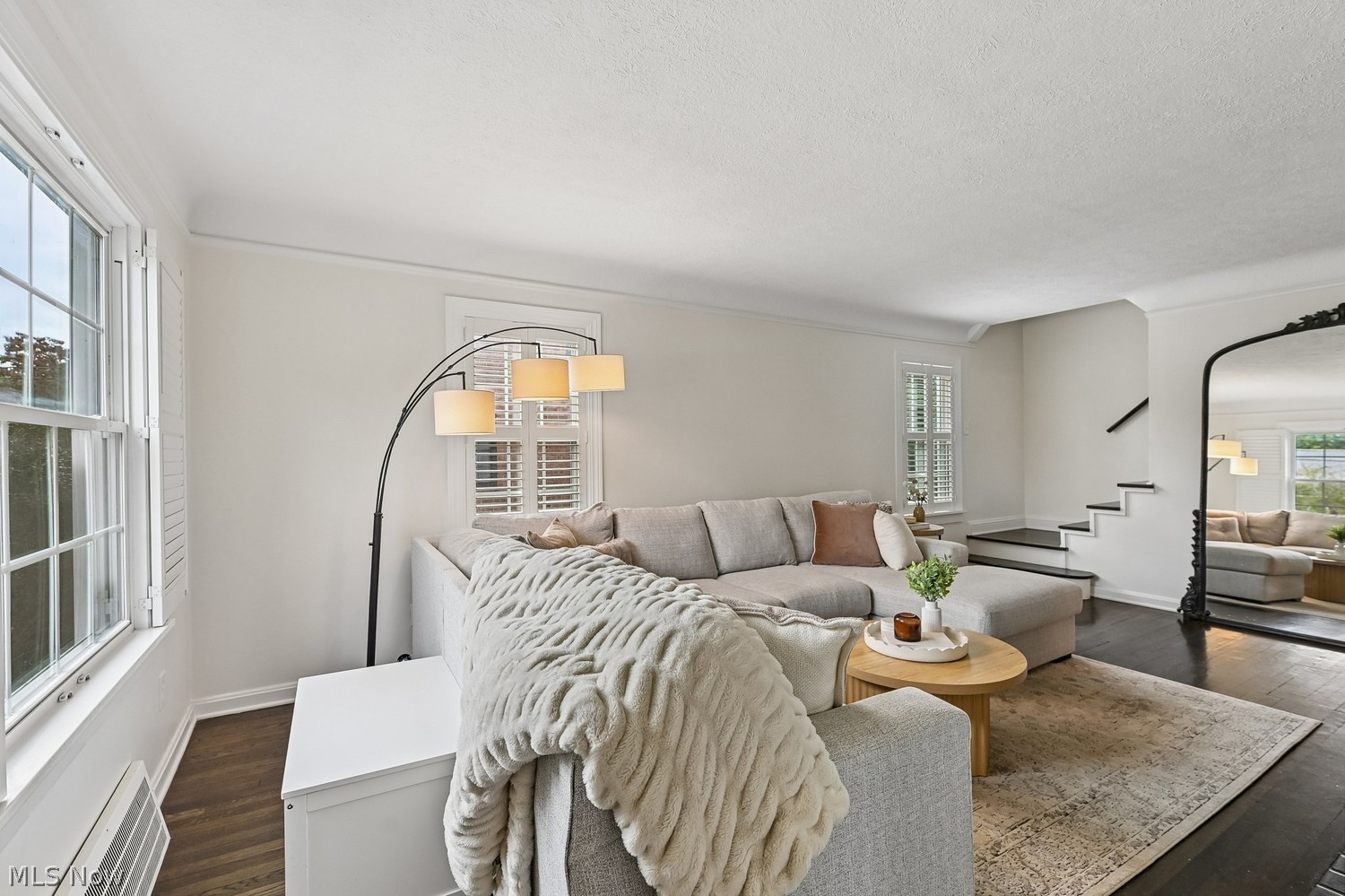 23727 Russell Road Bay Village OH 44140