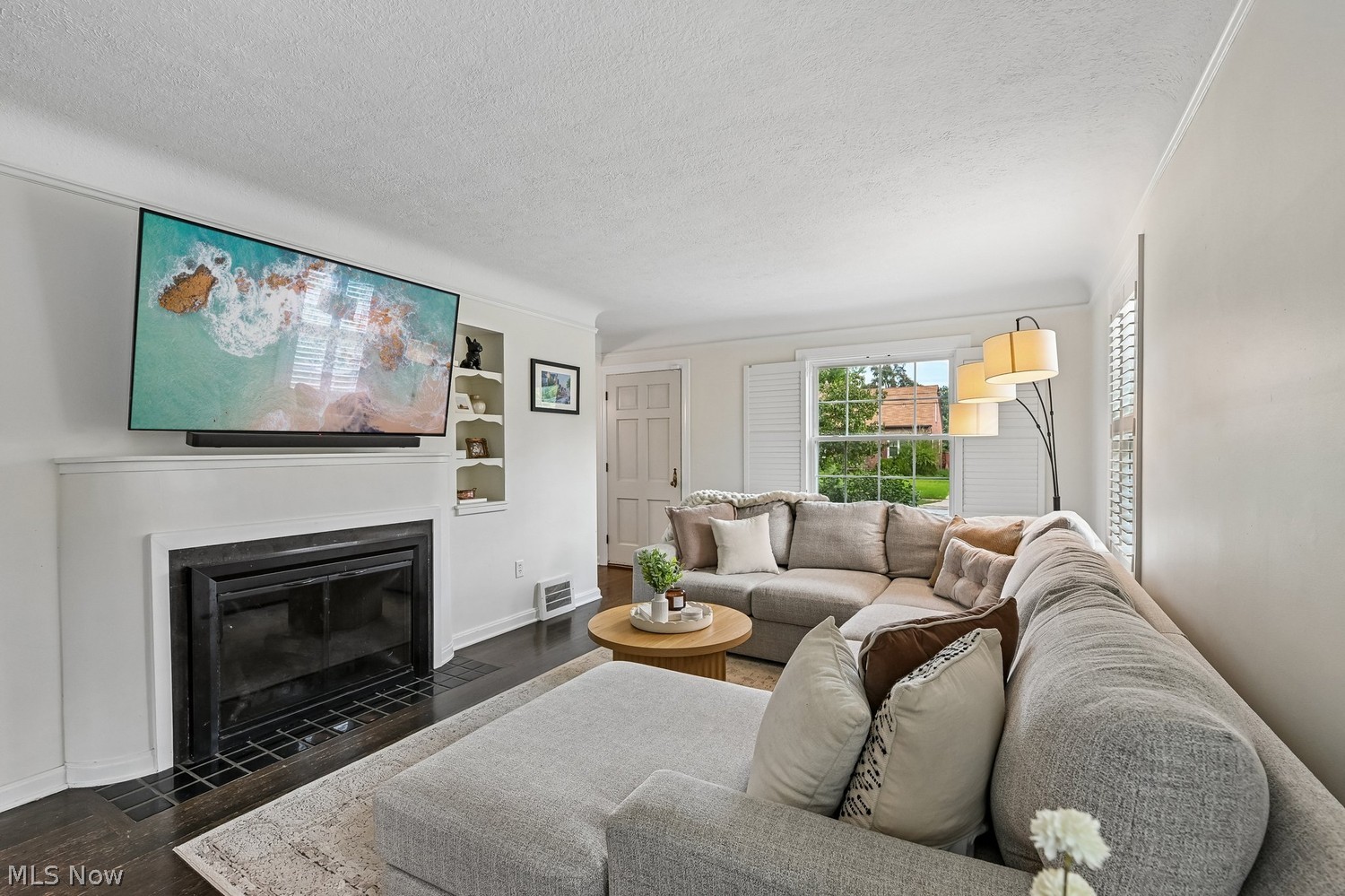 23727 Russell Road Bay Village OH 44140