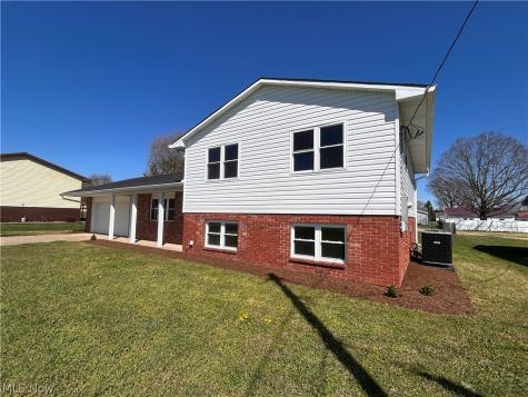 114 Devol Drive Marietta OH 45750