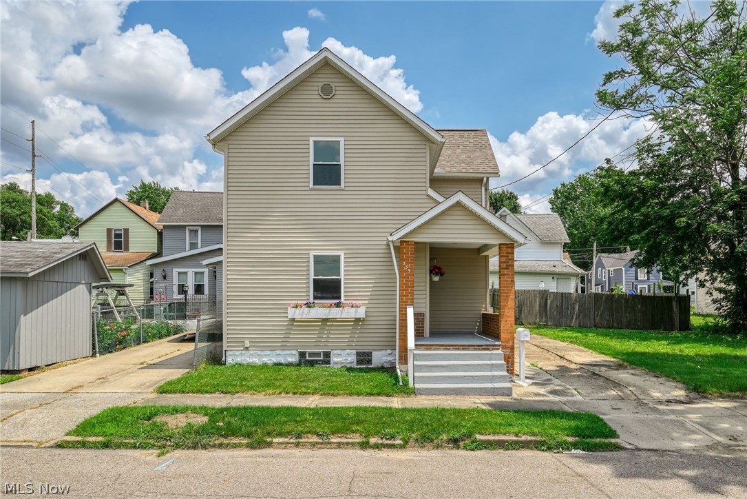 353 NW 3rd Street Barberton OH 44203