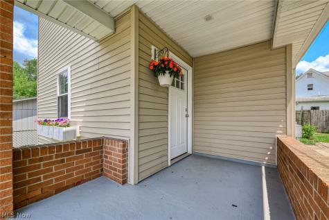 353 NW 3rd Street Barberton OH 44203