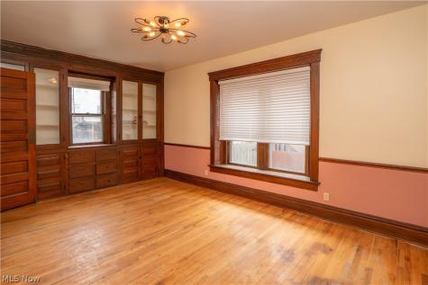 79 Beck Avenue Akron OH 44302