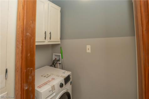 79 Beck Avenue Akron OH 44302