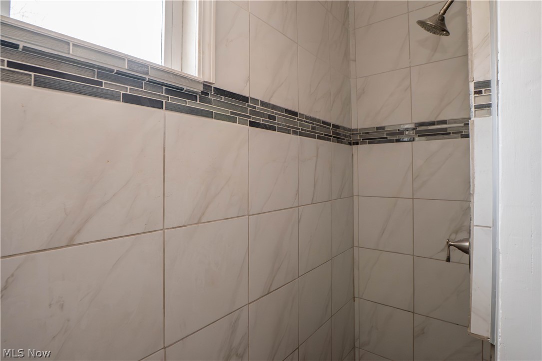 79 Beck Avenue Akron OH 44302