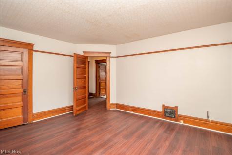 79 Beck Avenue Akron OH 44302