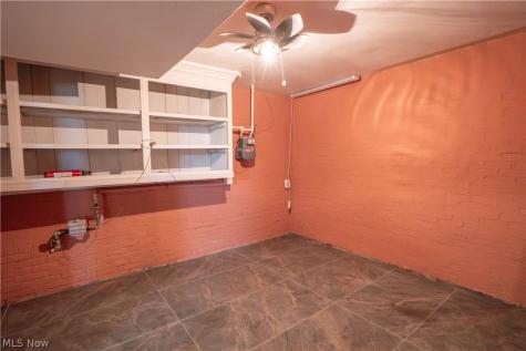 79 Beck Avenue Akron OH 44302