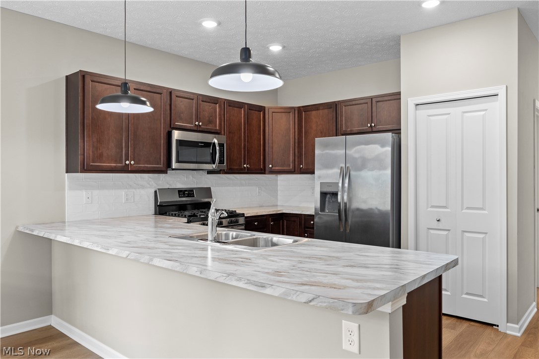 132 Acorn Lane Elyria OH 44035