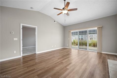 132 Acorn Lane Elyria OH 44035