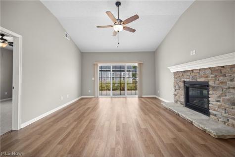 132 Acorn Lane Elyria OH 44035
