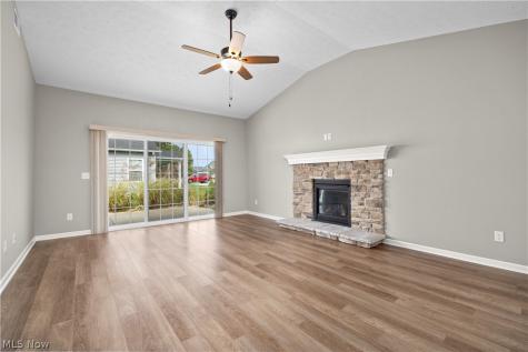 132 Acorn Lane Elyria OH 44035
