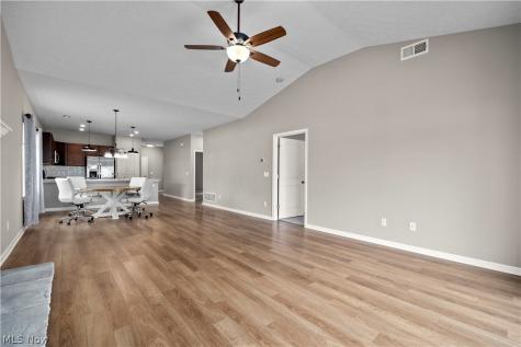 132 Acorn Lane Elyria OH 44035