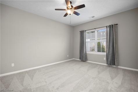 132 Acorn Lane Elyria OH 44035