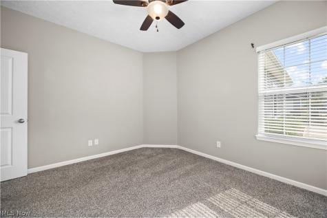 132 Acorn Lane Elyria OH 44035