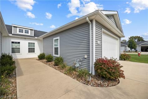 132 Acorn Lane Elyria OH 44035