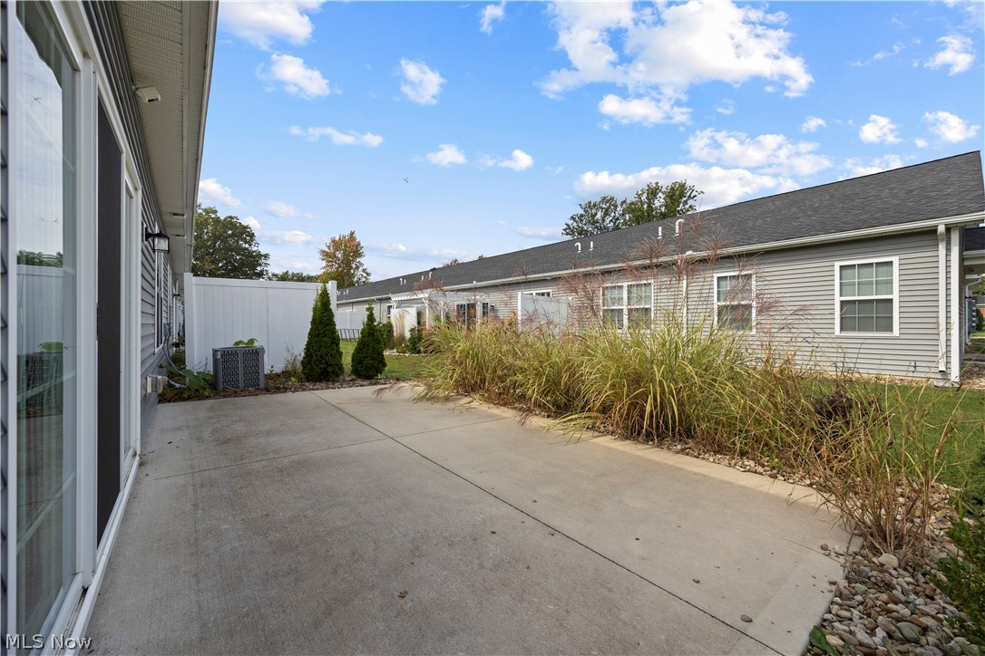 132 Acorn Lane Elyria OH 44035