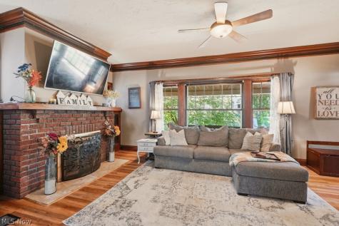20675 Almar Drive Shaker Heights OH 44122