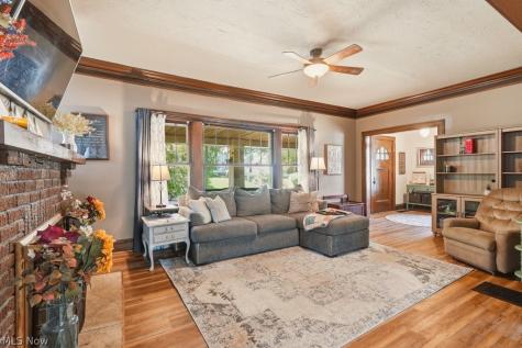 20675 Almar Drive Shaker Heights OH 44122