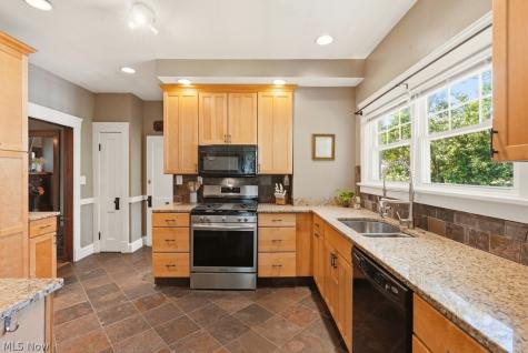 20675 Almar Drive Shaker Heights OH 44122